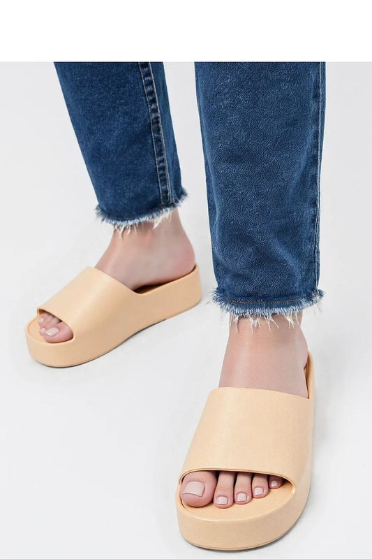 slippers model 212950 Inello