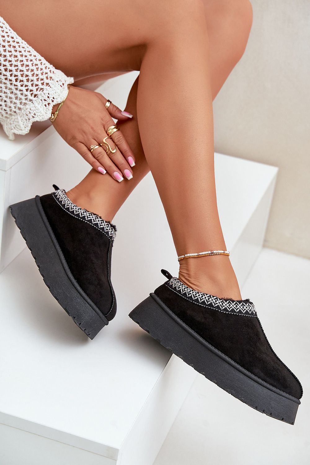 slippers model 217489 Step in style