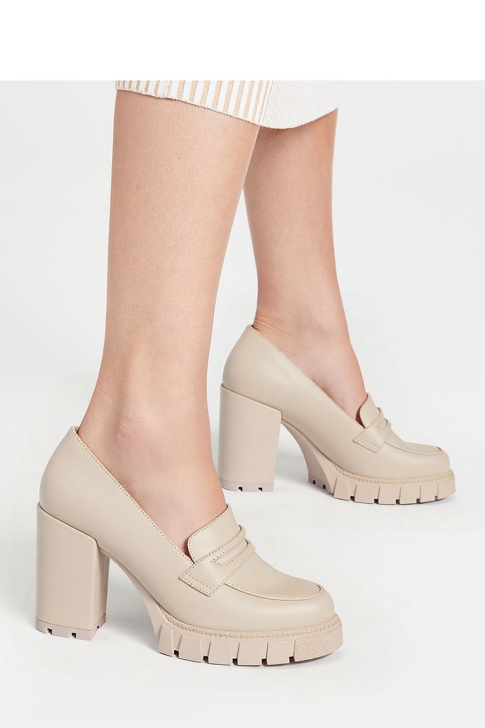  Pumps met dikke hak model 210350 Inello 