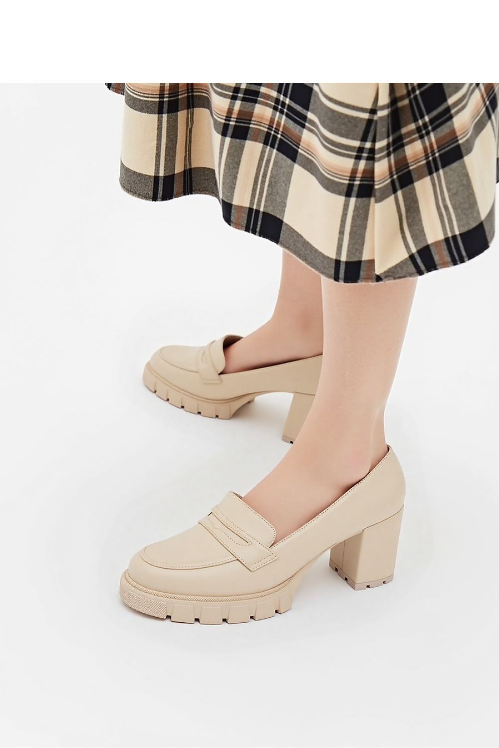  Pumps met dikke hak model 210350 Inello 