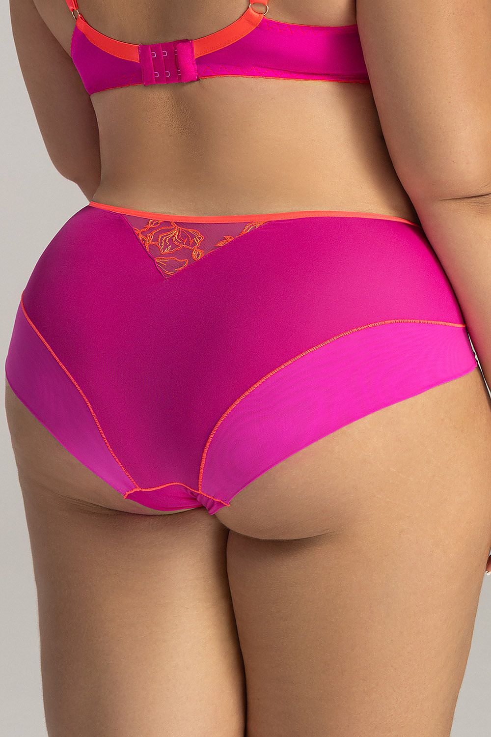  Slip model 215768 Ava 