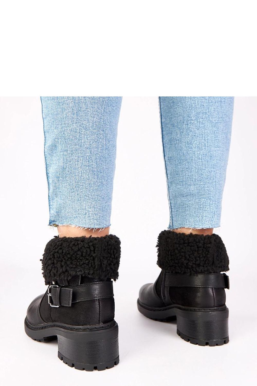  Laarsjes model 221667 Solea 