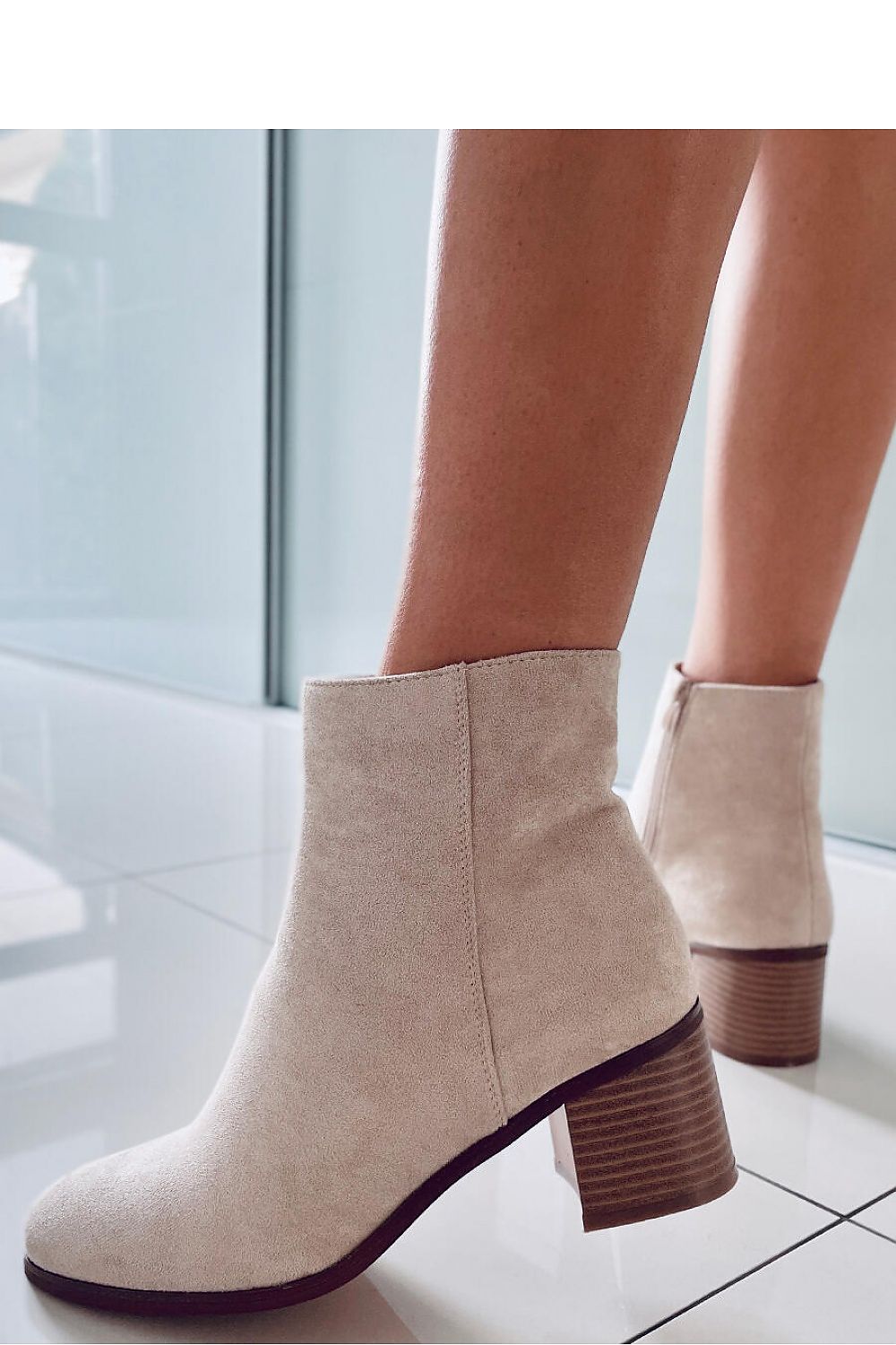  Laarsjes met hoge hak model 172585 Inello 